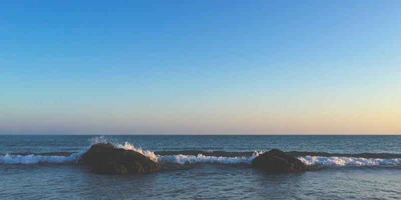 IPv6规模化部署的挑战与过渡技术深度剖析：网络安全与编程开发视角