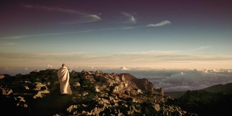 从CLOS到可编程交换机：数据中心网络架构演进如何重塑网络安全与开发实践